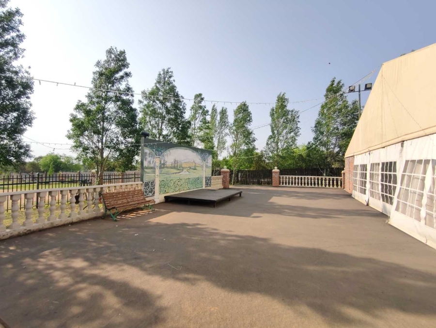 6 Bedroom Property for Sale in Quaggafontein Free State